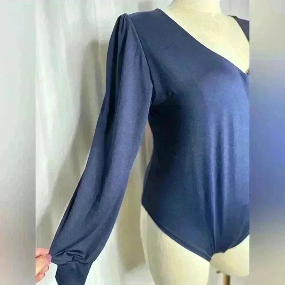 Spadehill Women's V-neck Long Sleeve Bodysuit (568) - Picture 5 of 14